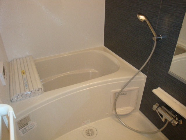 ヘーベルメゾン逆瀬川の浴室