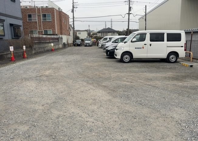 【外観】 | 土地購入を検討されている場合、境界杭がない状態で購入してしまうと境界確定測量をする必要があり、費用がかかります。購入の前に、売主、隣土地所有者立ち合いのもと境界を確定し境界杭を設置するのがベストです。