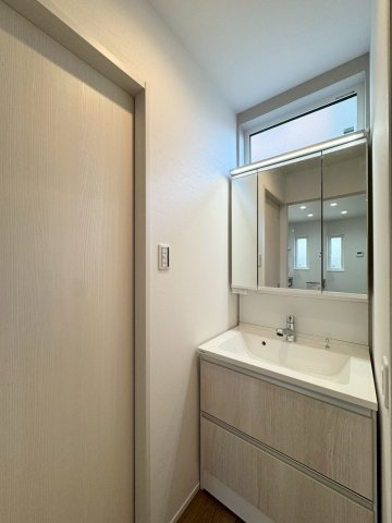 ★平屋★ーノーステックー小倉南区守恒本町1丁目ー新築戸建て　　【小倉南区　新築戸建て】の独立洗面台|スッキリと仕上げた洗面化粧台♪【小倉南区　新築戸建て】