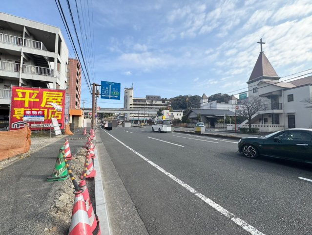 【前面道路含む現地写真】の画像