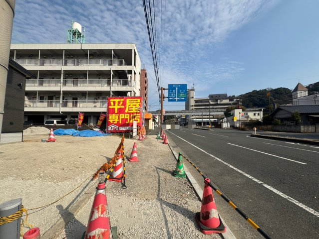 【前面道路含む現地写真】の画像