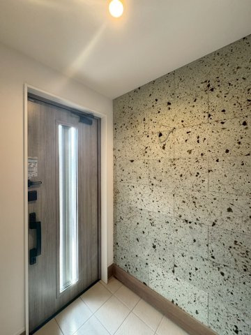 【前面道路含む現地写真】の画像