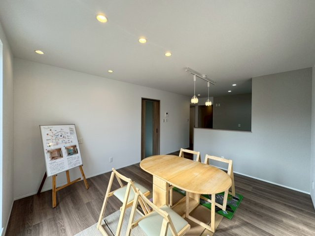 ★平屋★ーノーステックー小倉南区守恒本町1丁目ー新築戸建て　　【小倉南区　新築戸建て】の居間・リビング|カウンターキッチンがお洒落なリビングダイニング♪【小倉南区　新築戸建て】