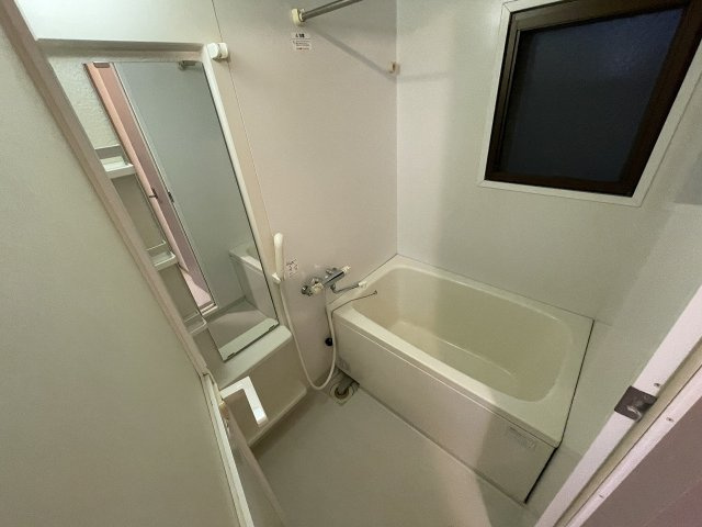 増渕ビルの浴室|掲載写真は別のお部屋のお写真になります。