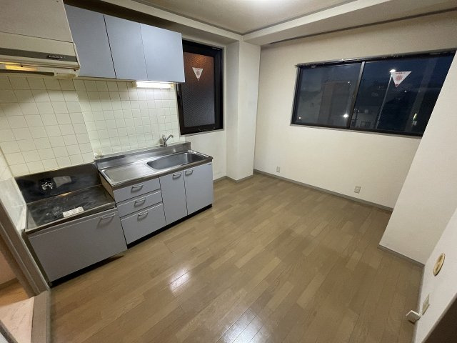 増渕ビルのキッチン|掲載写真は別のお部屋のお写真になります。