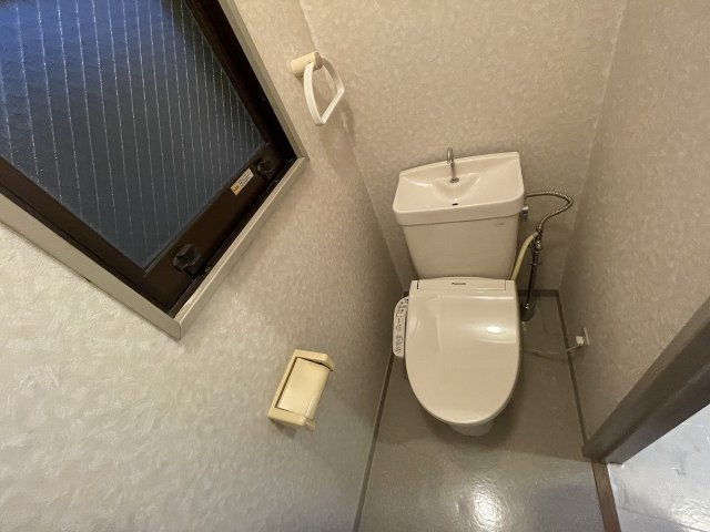 増渕ビルのトイレ|掲載写真は別のお部屋のお写真になります。