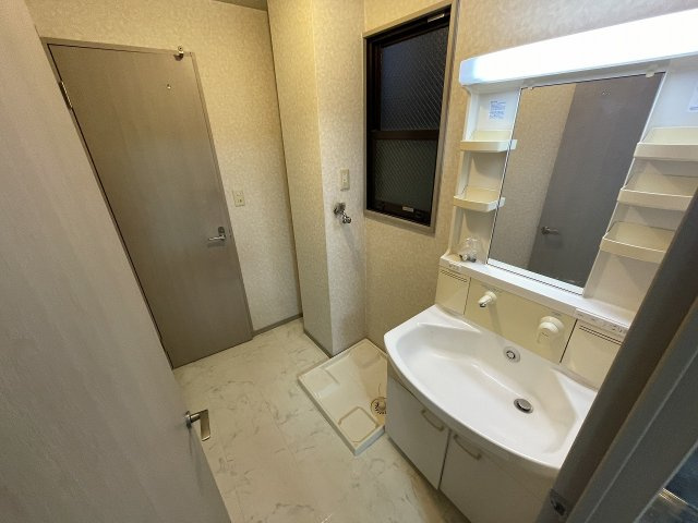 増渕ビルの洗面所|掲載写真は別のお部屋のお写真になります。