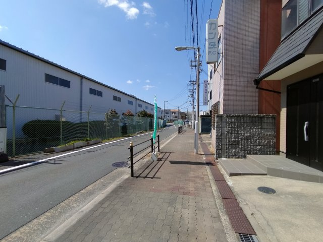 鶴見区安田１丁目中古戸建の前面道路含む現地写真