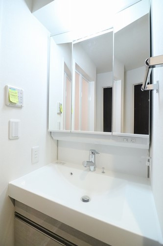 【独立洗面台】