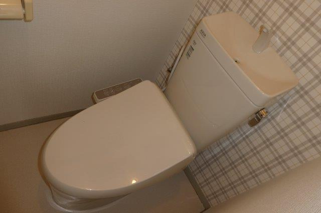 楠小路Aのトイレ|ウォシュレット
