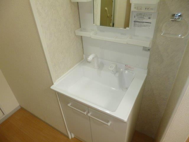 楠小路Aの独立洗面台|シャンプードレッサー