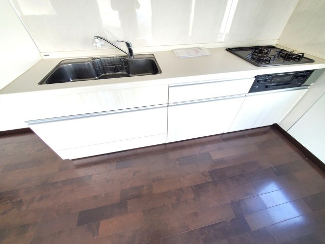 八潮市　木曽根　中古戸建のキッチン|キッチンでお料理をお楽しみください