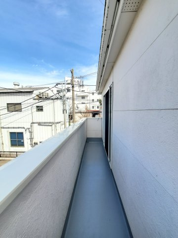 八潮市　木曽根　中古戸建のバルコニー|広々としたバルコニーです