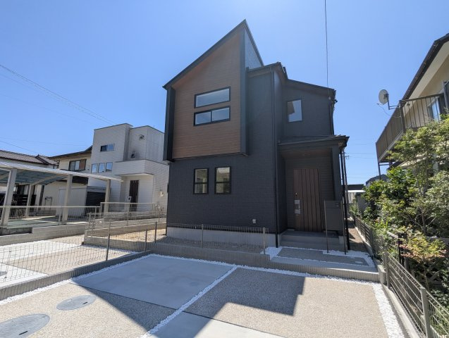 瀬戸市窯町　全2棟の外観