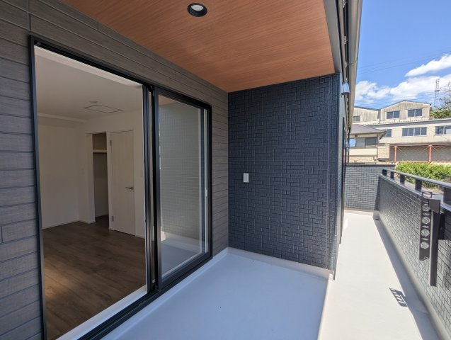 瀬戸市窯町　全2棟のバルコニー