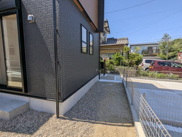 瀬戸市窯町　全2棟の庭