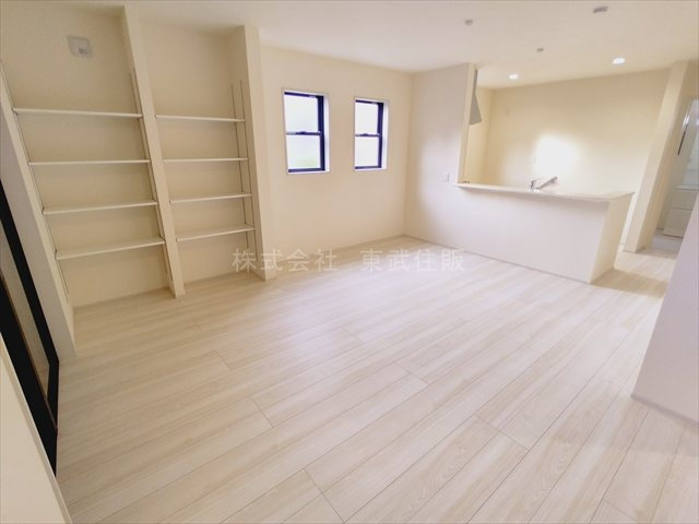 【居間・リビング】の画像