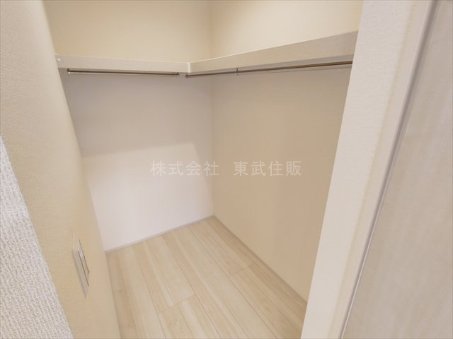 【収納】 | 富士見市渡戸　全１棟 | 洋室6.0帖北西側ウォークインクローゼット