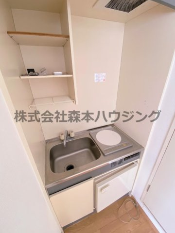 【キッチン】 | 　コロナハイツ | コンパクトなキッチンで掃除もラクラク