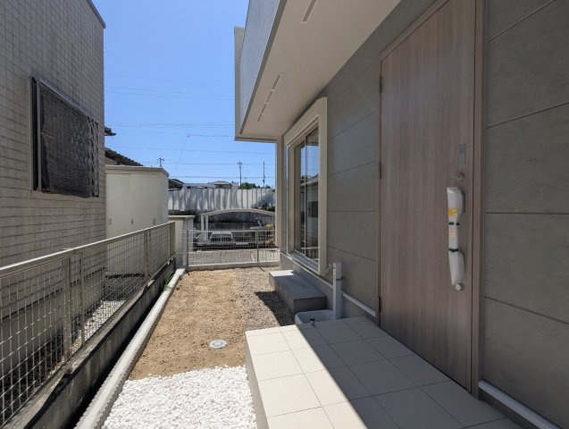 瀬戸市窯町　全2棟の庭