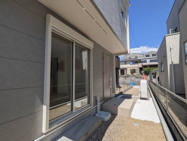 瀬戸市窯町　全2棟の庭