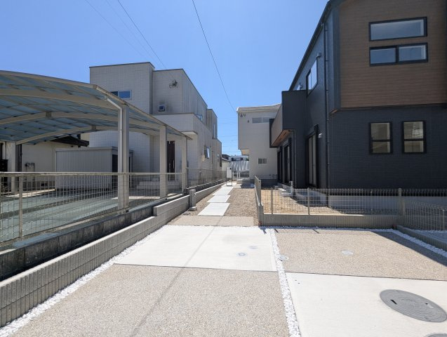 瀬戸市窯町　全2棟の駐車場