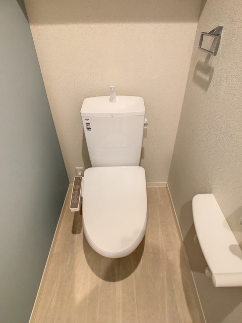 直方市知古１丁目の賃貸マンションのトイレ