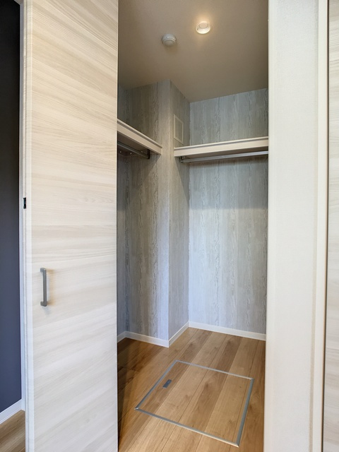 直方市知古１丁目の賃貸マンションの収納