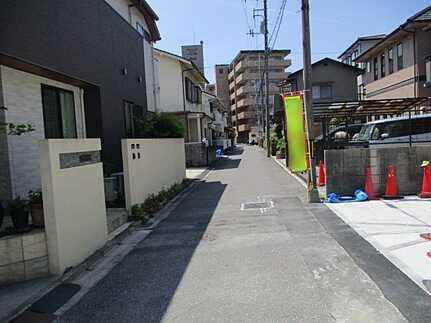 広島市佐伯区五日市中央3丁目　新築一戸建て(全2棟)の前面道路含む現地写真