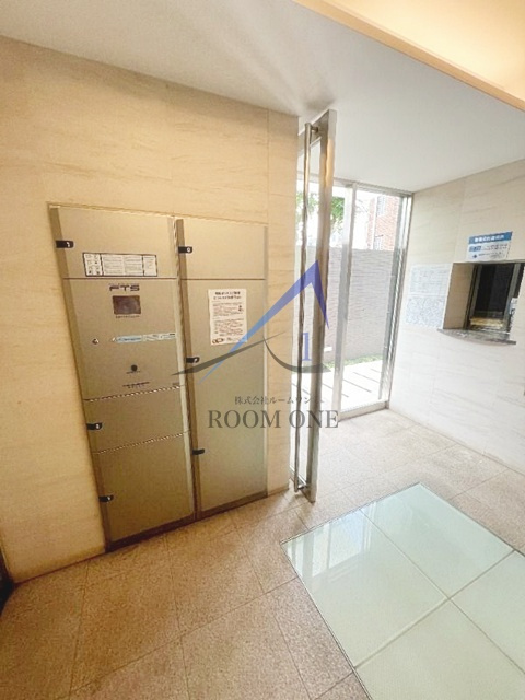 グラントゥルース西日暮里のエントランス|エントランスです。