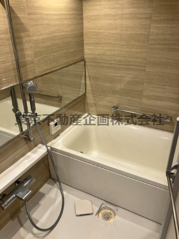 オープンレジデンシア千駄木のエントランス