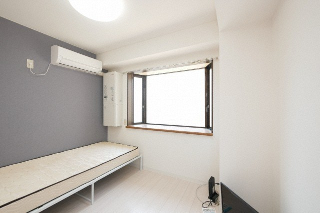 大阪市生野区中川１丁目の賃貸マンションの居間・リビング