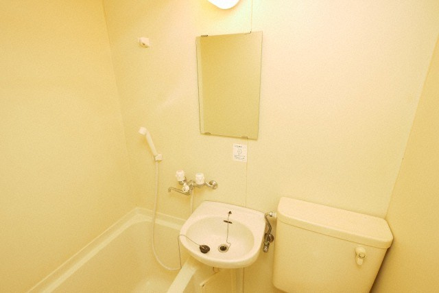 大阪市生野区中川１丁目の賃貸マンションの浴室