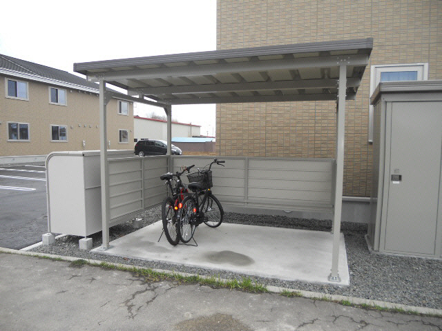 プレシャスコートＡの駐車場