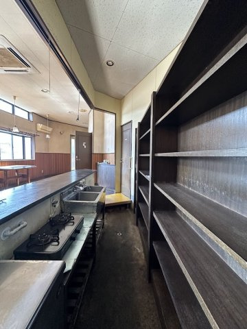 店舗付住宅　折立のキッチン|1F店舗部分