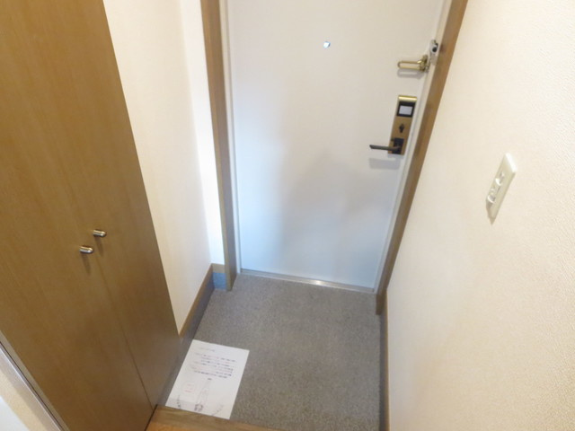 ルミエール・Ｒの玄関