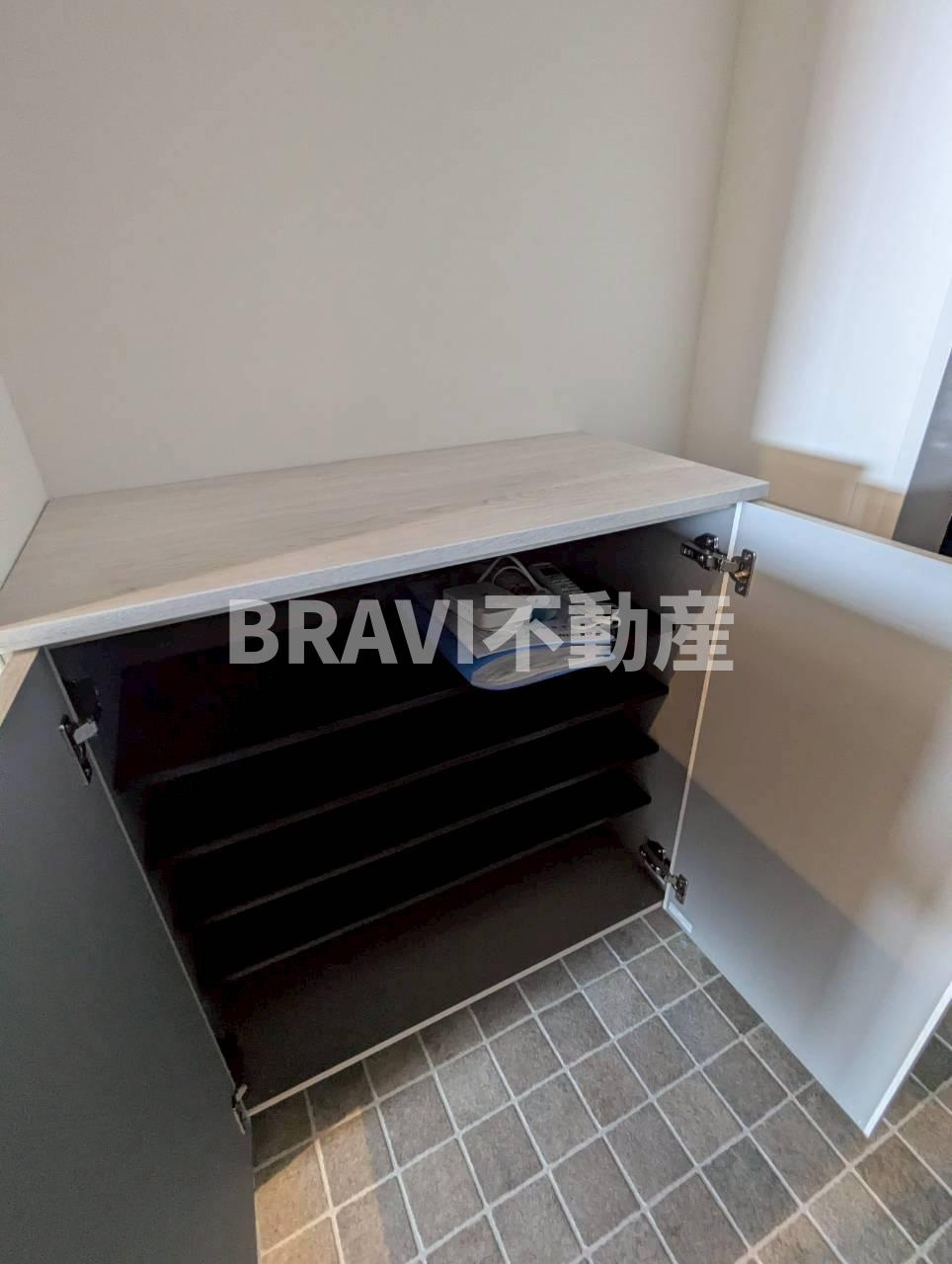 ISM大阪城公園 BRAVI不動産の玄関