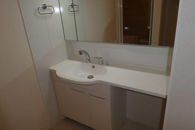 KadoyakanAの独立洗面台|洗髪洗面化粧台