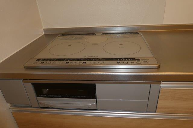 KadoyakanAのキッチン|ＩＨコンロ
