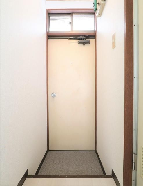 パレス池袋の玄関