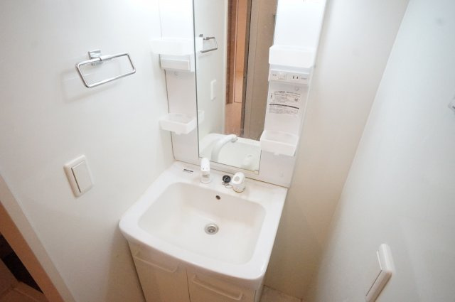 ラ・ルーチェ津田沼の独立洗面台