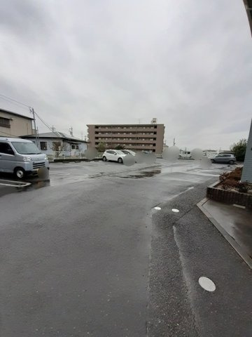 リフティー井上Ａの駐車場