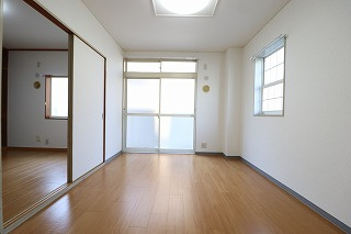 【寝室】 | サニーハイツ