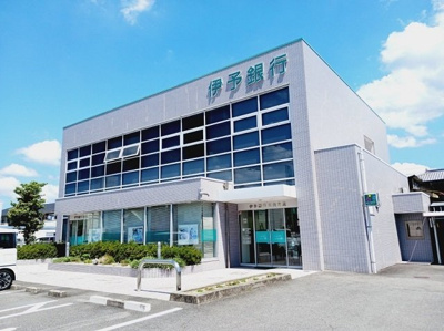 【周辺】 | エスポワール紫音Ａ | 伊予銀行川内支店様まで600m