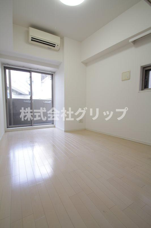 エステムプラザ横濱元町山手の洋室