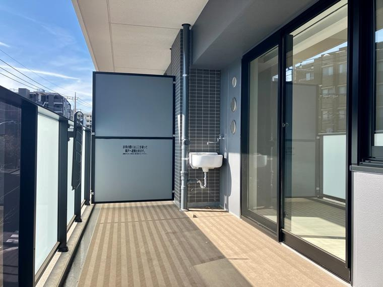 【バルコニー】