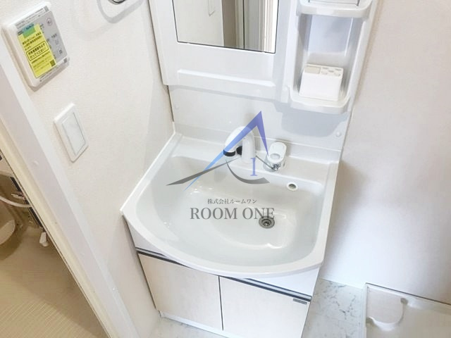 ルークスガーデン久が原の洗面所|独立洗面台です。