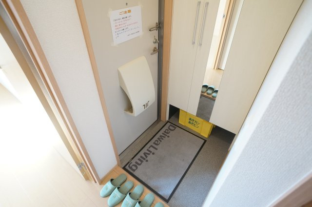 リヴェール城　A棟の玄関