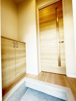 【玄関】 | 石上ヴィレッジB