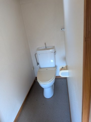 三の宮2丁目貸家（西側）のトイレ